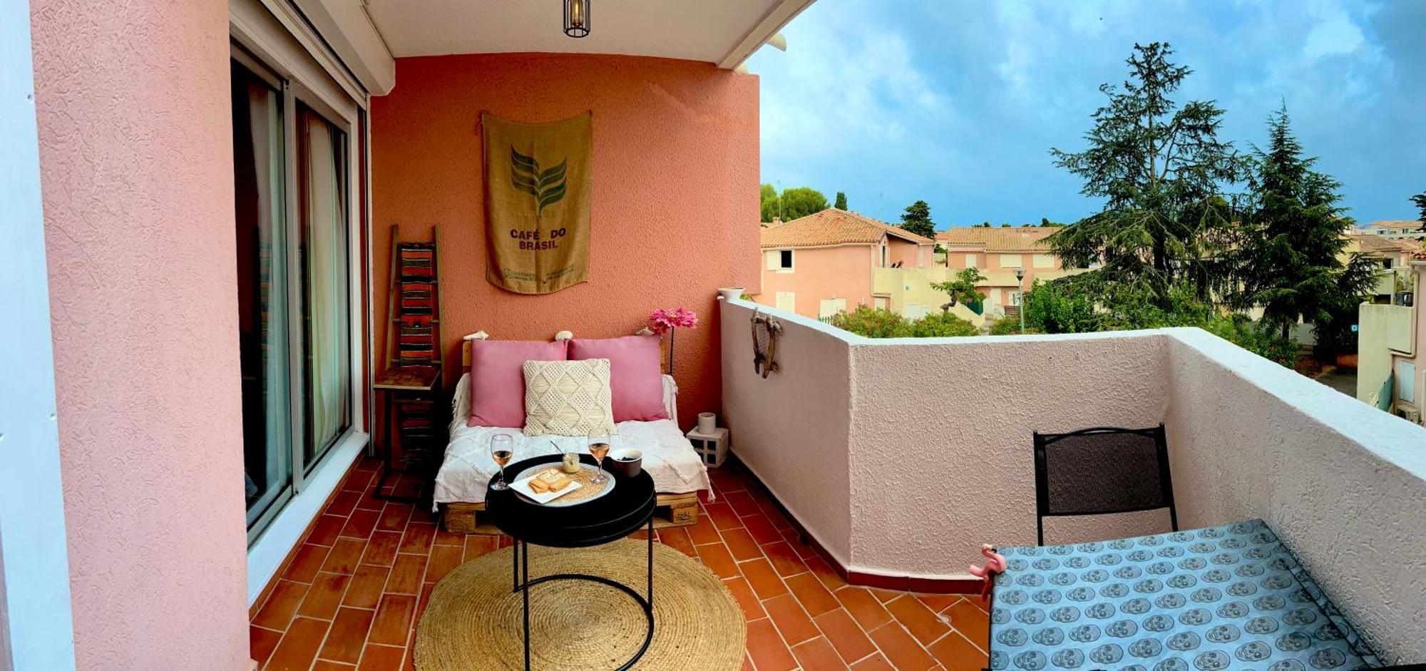 Sete, Studio Cabine,proche Mer , Clim, Wifi, Parking Prive *